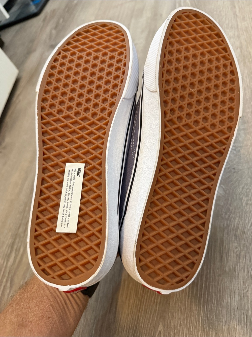 Vans Men’s Low-Top Suede Sneakers in Navy and White: Never Worn - Picture 5 of 5